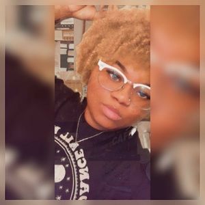 Meet your Posher, Damarnie